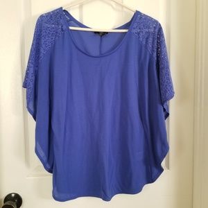 Blue H&M short sleeve shirt